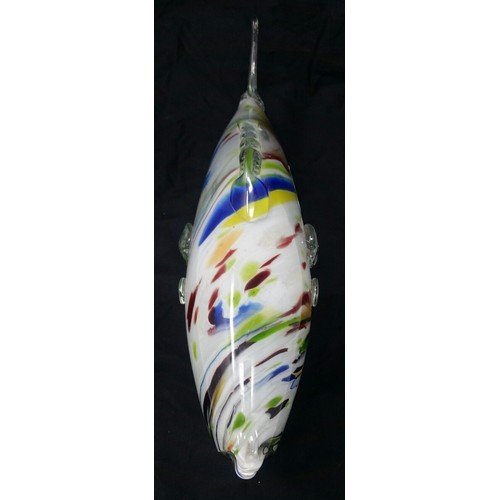 33 - A vintage Murano fish 13 inches long x 5.5 inches high . No chipping or cracks&n... 