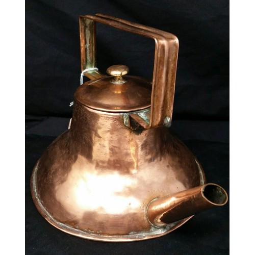 104 - A very attractive 19th Century Arts & Crafts copper kettle in as seen used condition. 10 in... 