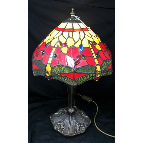 126 - A good quality modern Tiffany design glass table lamp with bronzed coloured base. 20 inches tall Sha... 