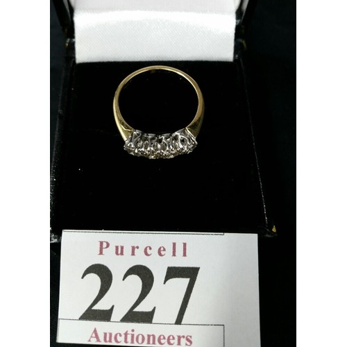 227 - A good 18ct gold 4 stone diamond ring set in white gold mount. Approx. .75ct diamond weight. Good br... 