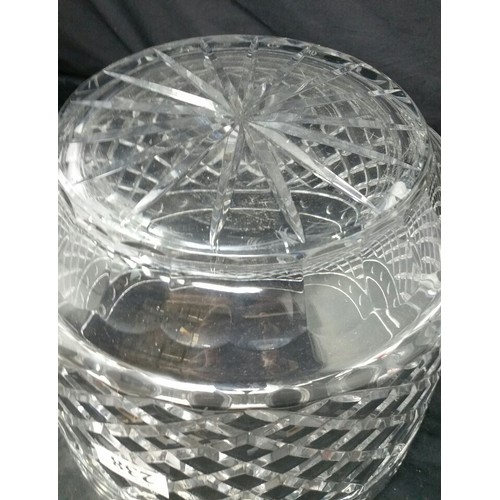 238 - A mid 20th Century large crystal Jardinière measuring 7.75 inches tall x 9.5 inches wide cond... 