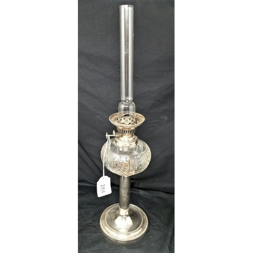 255 - A very nice 19th century silverplated oil lamp of slender proportions with cutglass bowl. The silver... 