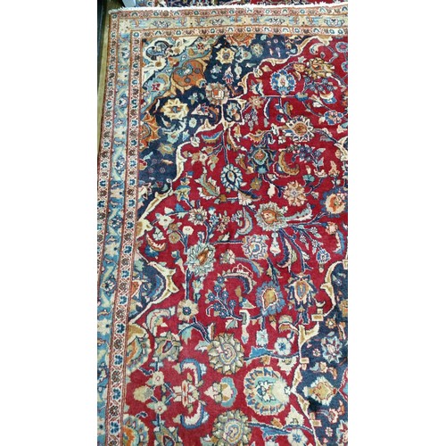 289 - A good handmade Iranian Kashan carpet semi old 100% Pure wool Size 314 cm x 215 cm Full pile Fully w... 