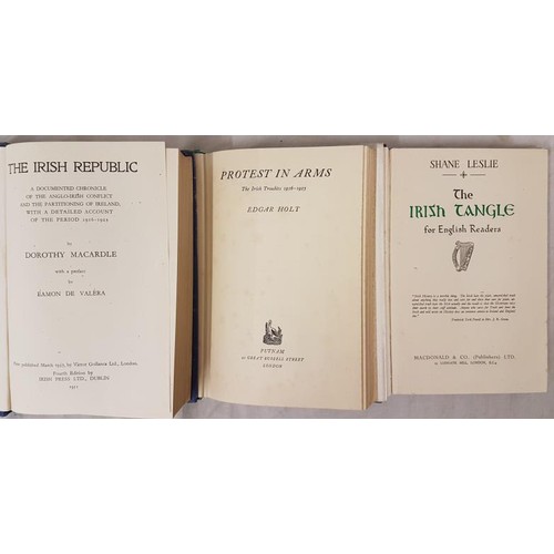 639 - Edgar Holt. Protest in Arms – The Irish Troubles. 1960. 1st;   D. McArdle. The Irish... 