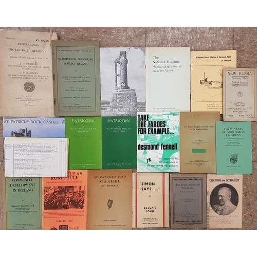 667 - Pamphlets: Includes Simon Says, D 1933; 40 years of A/g relations, 1957; Community Dev in Ireland Ti... 