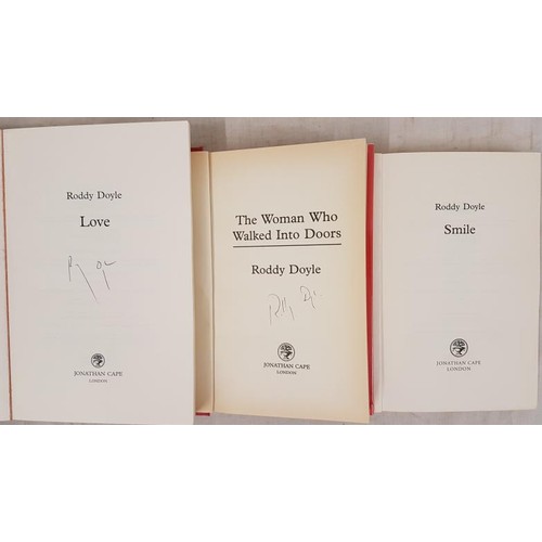 725 - Roddy Doyle, The Woman Who Walked into Doors, Signed First Edition, First Printing, Jonathan Cape, 1... 