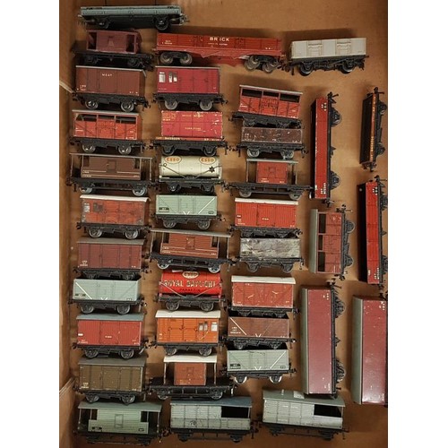 78 - Collection of Small Hornby Dublo Carriages to include Royal Daylight Paraffin; Park Royal; Tube; LMS... 