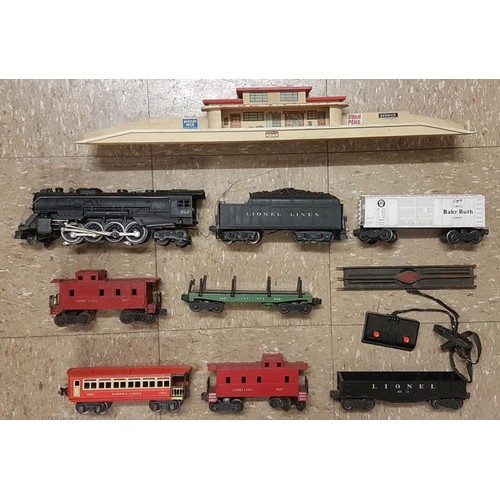 93 - Lionel Lines Model Railway Locomotives, Carriages and Track along with a Hornby Wooden Model Railway... 