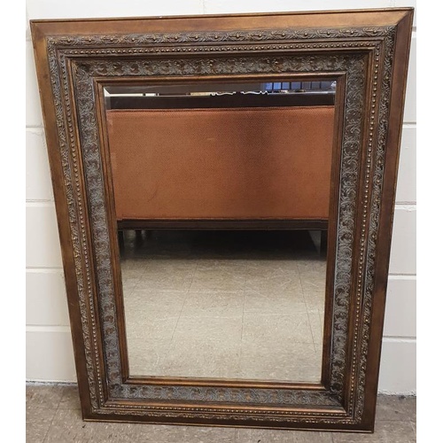 565 - Good Quality Decorative and Gilt Frame Rectangular Wall Mirror with bevelled mirror panel, c.36.5 x ... 