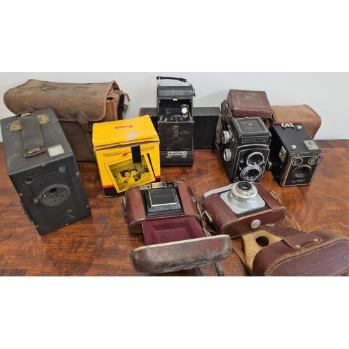 126 - Nice Collection of Vintage Cameras