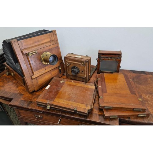 128 - Collection of Victorian Mahogany and Brass Mounted Camera Equipment - The 1893 Instantograph, Meaghe... 