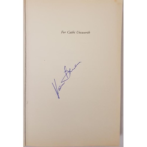 本 Martin Amis: Two Signed First Editions