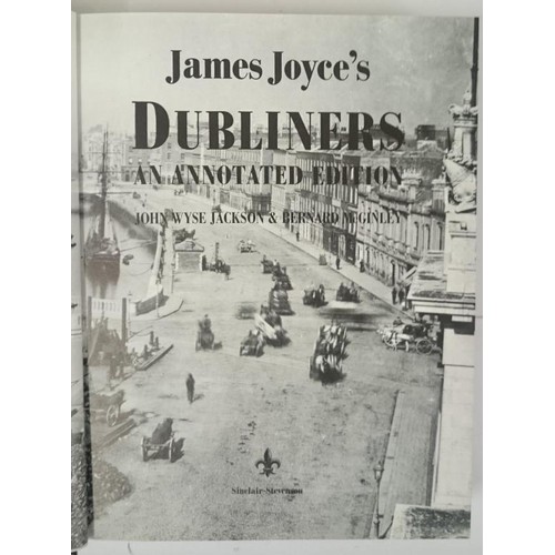 413 - Joyce, James Dubliners. An Annotated edition by John Wyse Jackson & B. McGinley, 1993, quarto, f... 