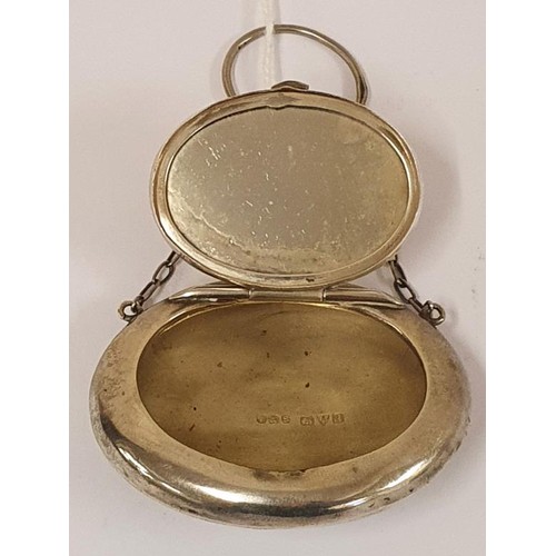 117 - Silver Lady's Compact with fitted mirror. Hallmarked Chester c.1917 by E J Trevitt & Sons.