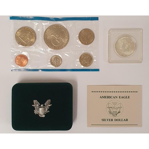 192 - 1989 American Eagle Silver Dollar, in original box and with certificate of authenticity. 1 troy ounc... 