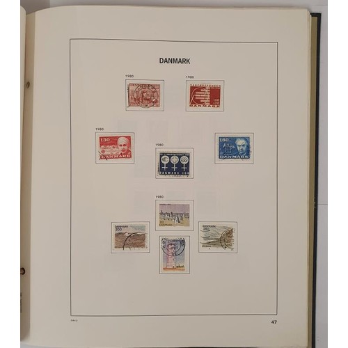 426 - Postal. Denmark 1938-1993. Virtually complete collection of stamps, all in a special printed album. ... 