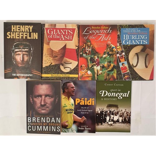 114 - GAA SIGNED Books:Hurling Giants by Brendan Fullam signed by Jimmy Doyle/John Fenton/Jimmy Barry Murp... 