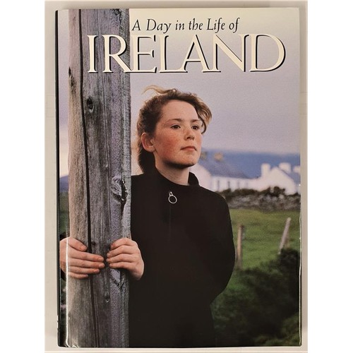 508 - Special Issue] A Day in the Life of Ireland. Photographed by 75 of the World’s leading Photogr... 