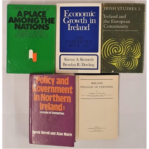 662 - Birrell, D. & Muries. A. Policy & Government in Northern Ireland. Lessons in Devolution, 198... 