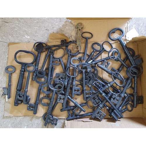 40 - Large Quantity of Vintage Metal Keys