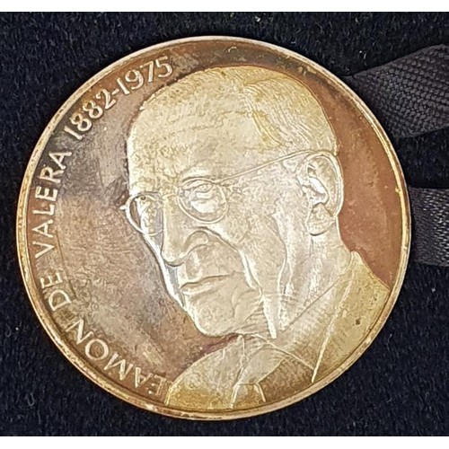 110 - Eamon De Valera (1882-1975) Commemorative Medal, in original green presentation case and with limite... 