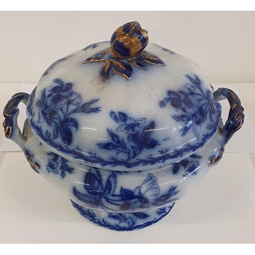 346 - Victorian Blue & White Lidded Tureen - No. 405 English Rose Pattern, decorated with roses and gi... 