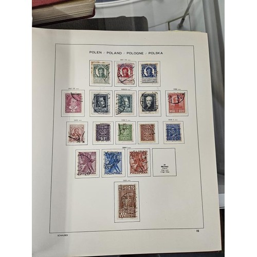 271 - Stamp Collection - Poland 1919-38, fairly comprehensive in Schaubek painted album. Stamp Collec... 