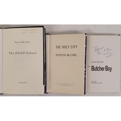 91 - Patrick McCabe: The Butcher Boy SIGNED 1st Edition. Fine first printing in fine dust wrapper, Pan Bo... 