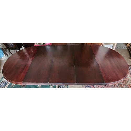 434 - Very Fine Quality Victorian Mahogany Extending D-End Dining Table with / spare leaves. The top with ... 