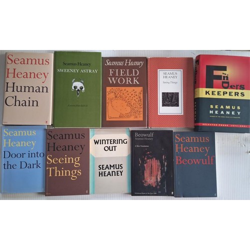 524 - Thirty works by or about Seamus Heaney. Some duplicates, but different editions. The following four ... 