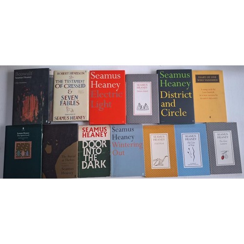 524 - Thirty works by or about Seamus Heaney. Some duplicates, but different editions. The following four ... 