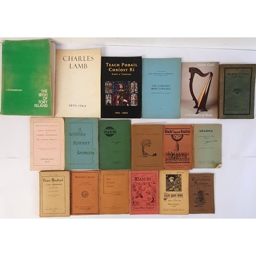 371 - Bundle of Irish Language, Books and Pamphlets