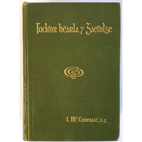 104 - Foclóir Bearla agus Gaedhilge. English-Irish Dictionary le L. McCionnaith. Baile Atha Cliath.... 