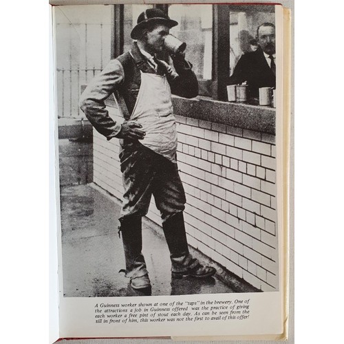 25 - Divided City- Portrait of Dublin 1913. 1978. 1st Numerous fine photographic illustrations. D.J. and ... 