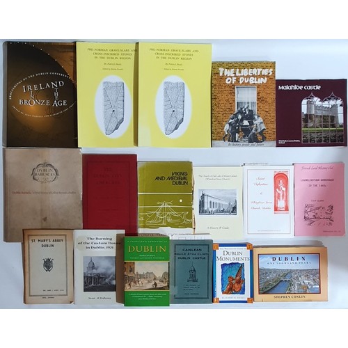 36 - Dublin Interest: Collection of titles such as Dublin Barracks - A Brief History of Collins Barracks,... 
