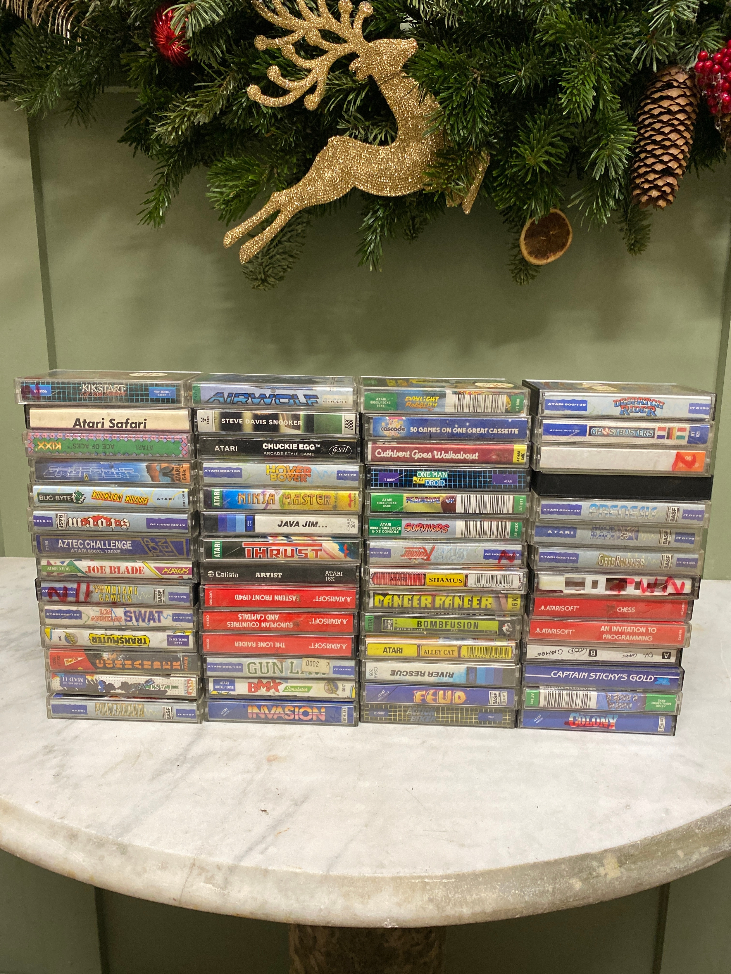 X 58 Collection of vintage cassettes / tapes