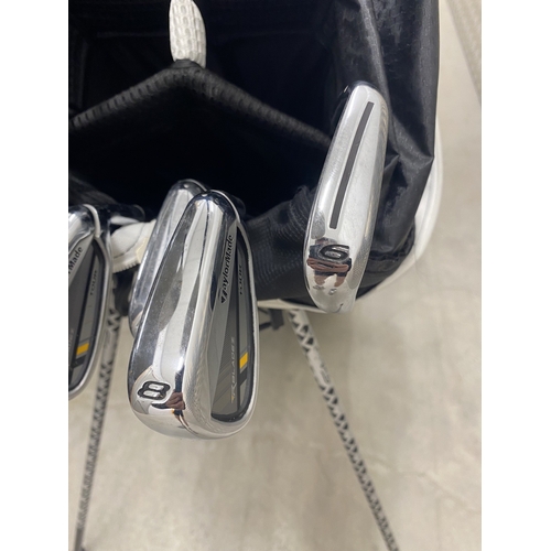 88 - Full Set TAYLORMADE GOLF Clubs plus Golf Bag