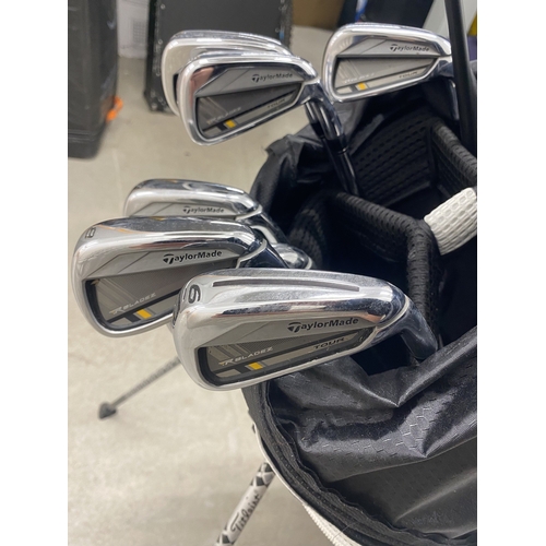 88 - Full Set TAYLORMADE GOLF Clubs plus Golf Bag