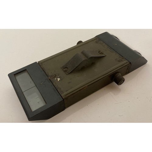 48 - Militaria, a military periscope

This lot is available for in house shipping