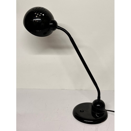 26 - Mid century design adjustable desk light with black enamelled finish 46 cm high

This lot is availab... 