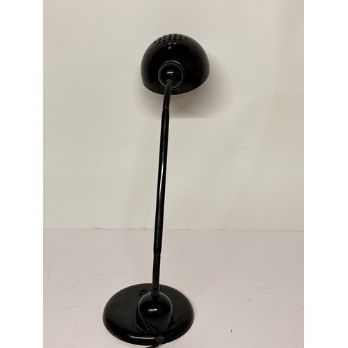 26 - Mid century design adjustable desk light with black enamelled finish 46 cm high

This lot is availab... 