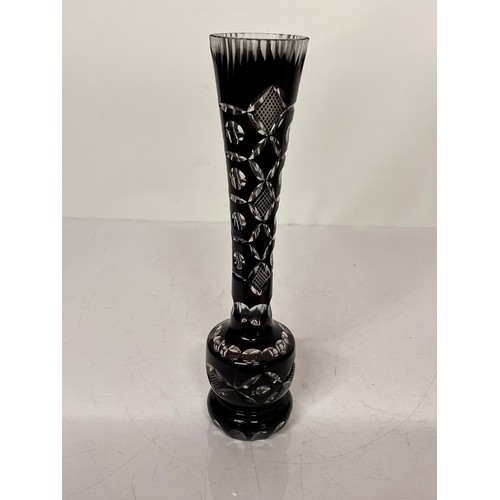 376 - C19th cut glass vase made in Poland 30 cm high

This lot is available for in-house shipping