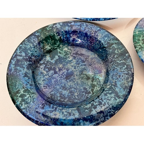 172 - Three decorative glass plates 27 cm in diameter

This lot is available for in-house shipping