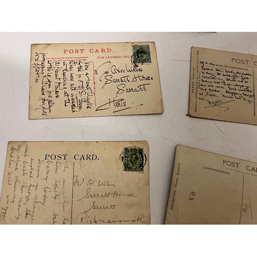 200 - Ephemera, small collection of postcards, 8 in all, 5 posted with stamps still applied.

This lot is ... 