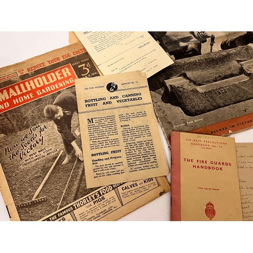 201 - Military WWII ephemera, emergency procedures and guides and properganda booklets. 14 in all.

This l... 