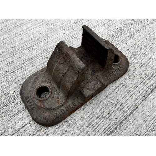 73 - Railwayania, early C20th track mounting block dated 1919


This lot is available for in-house shippi... 