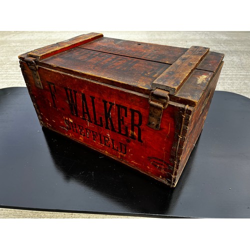 207 - Rare Advertising, storage crate still retaining its lid and marked for Fyffes Bananas and F. Walker ... 