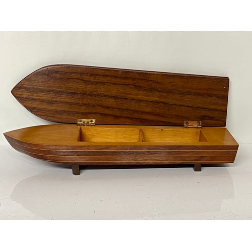 226 - Wooden speed boat, sectioned desk piece, mahogany and rosewood sections make this stunning gentleman... 