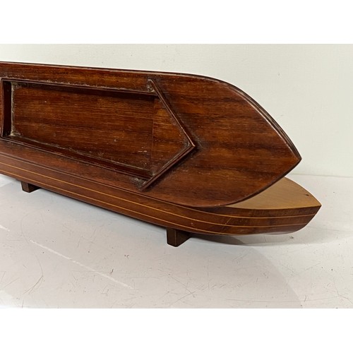 226 - Wooden speed boat, sectioned desk piece, mahogany and rosewood sections make this stunning gentleman... 