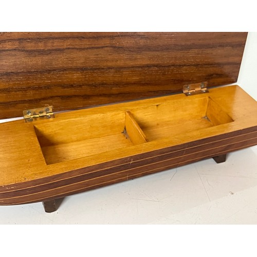 226 - Wooden speed boat, sectioned desk piece, mahogany and rosewood sections make this stunning gentleman... 